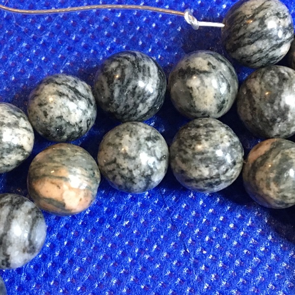 Spiderweb Jasper - Picture 5 of 7